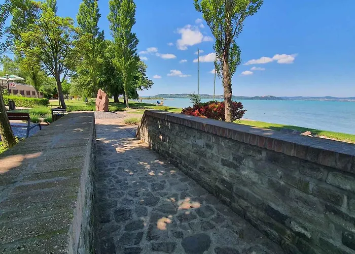 아파트 Lakefront In Zamardi-balaton 55199 *