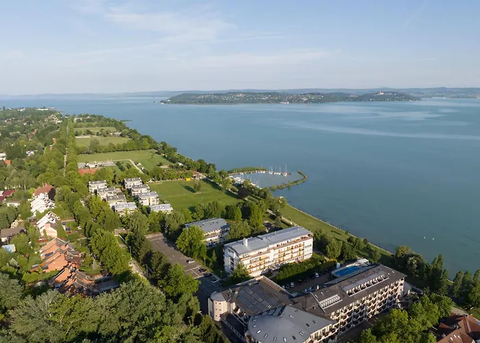 Lakefront In Zamardi-balaton 55199 아파트